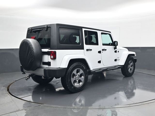 Used 2016 White Jeep Sahara image 5