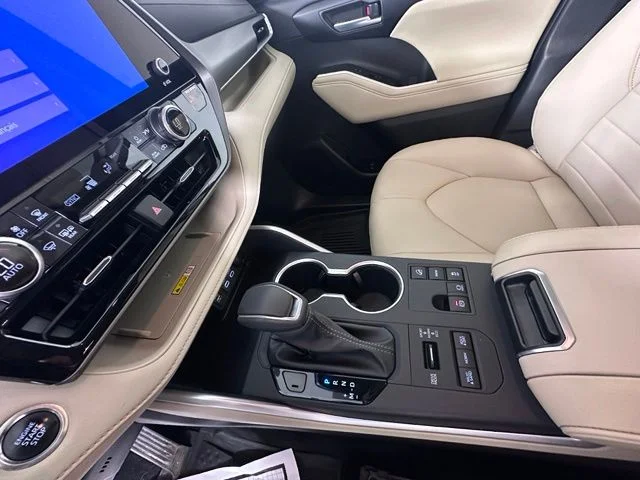 Used 2025 Beige Toyota XLE image 34