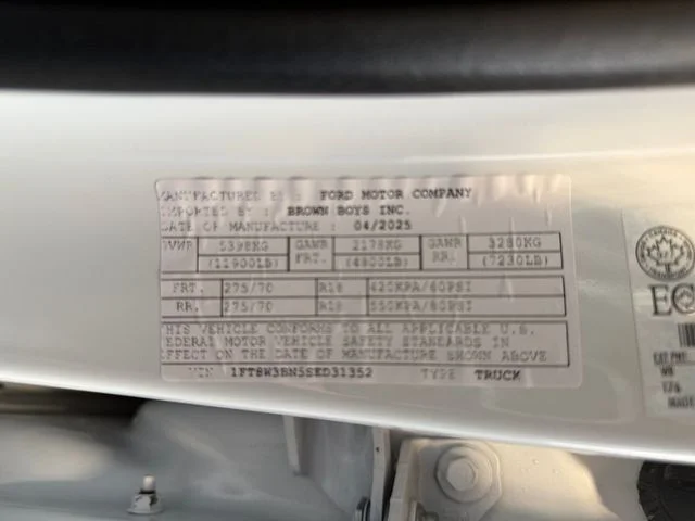 Certified Used 2025 Oxford White Ford XLT image 26