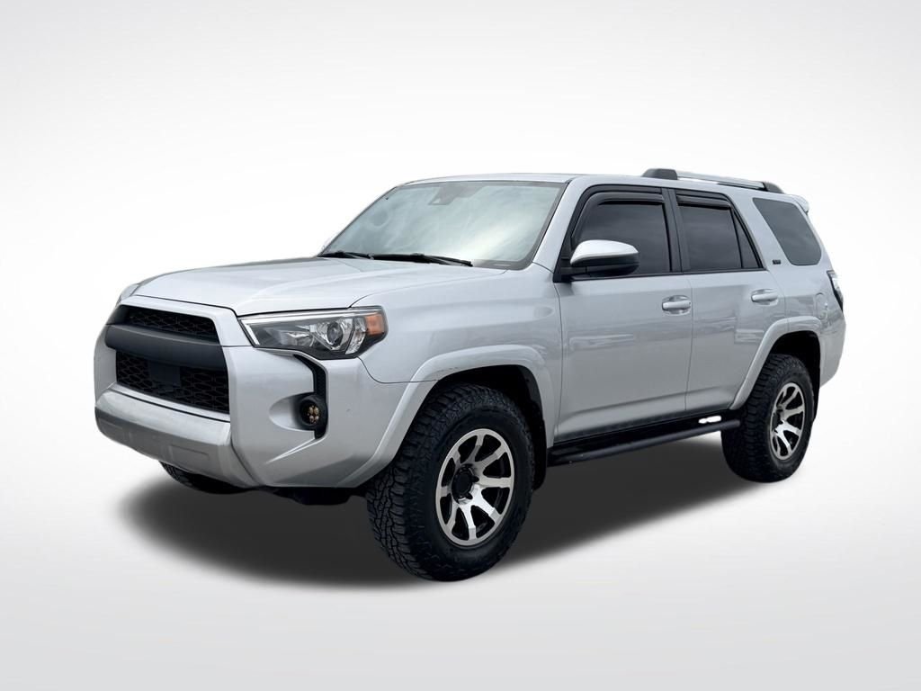 Used 2021 Silver Toyota SR5 image 2