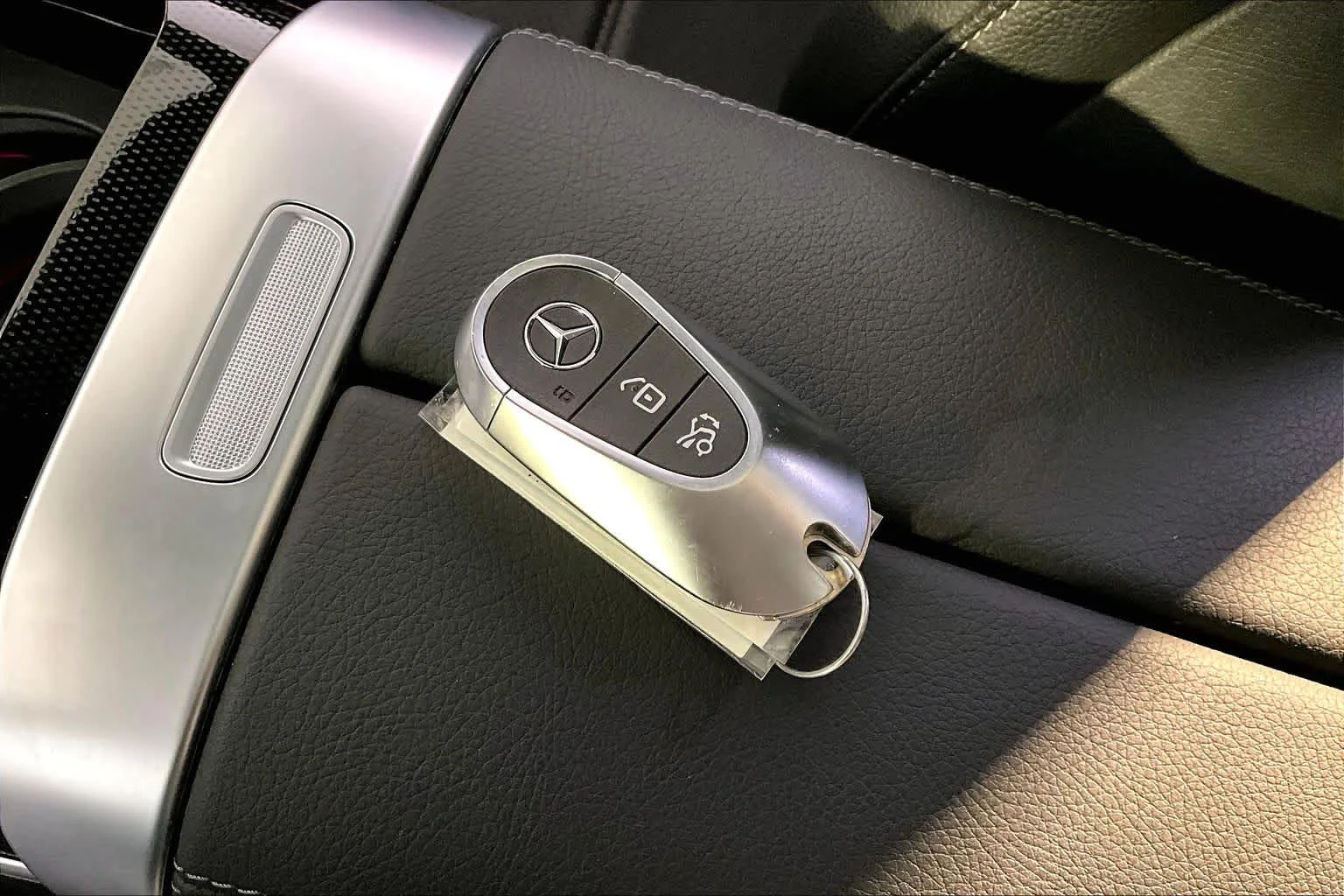 Used 2026 Polar White Mercedes-Benz GLC 300 image 15