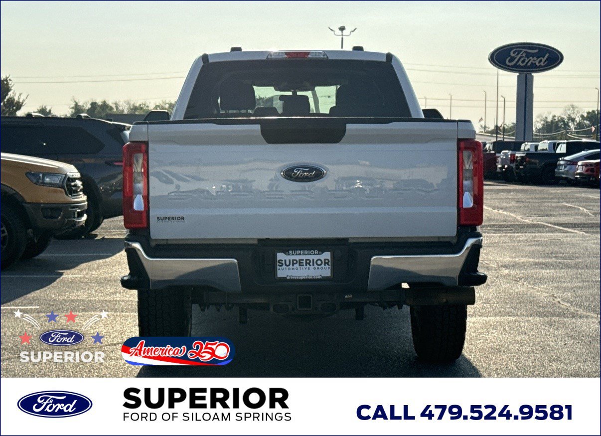 Used 2025 Oxford White Clearcoat Ford XLT 4WD image 5