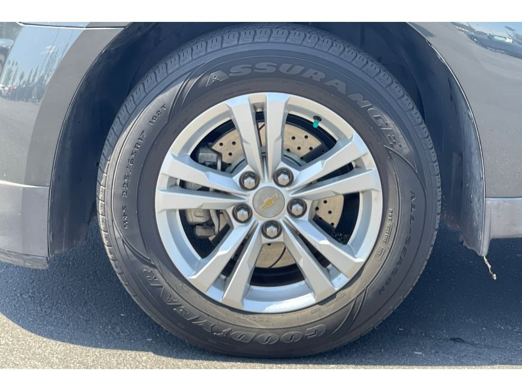 Used 2014 Ashen Gray Metallic Chevrolet LS image 10