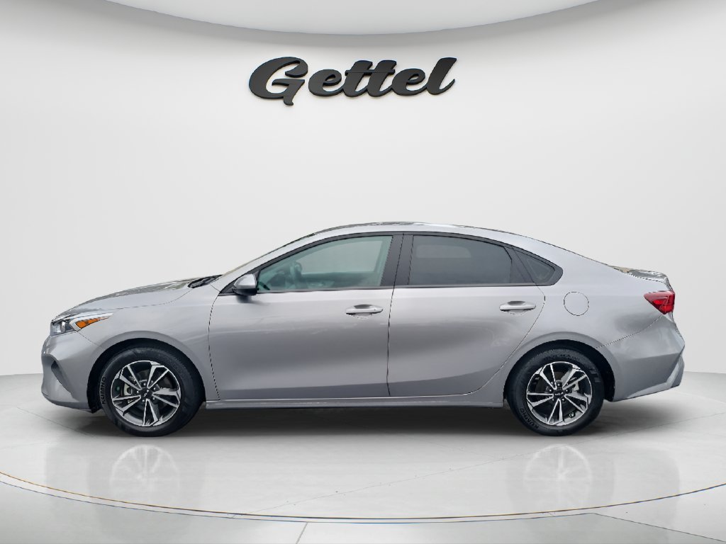 2024 Kia Forte LXS - Photo 7