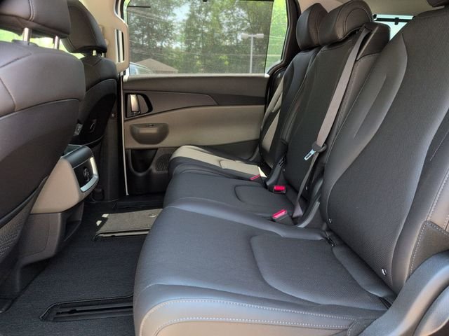 New 2026 Snow White Pearl Kia EX image 21