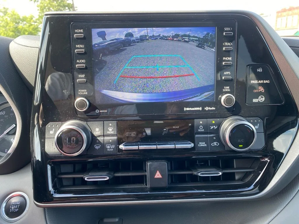 2021 Toyota Highlander XLE - Photo 15
