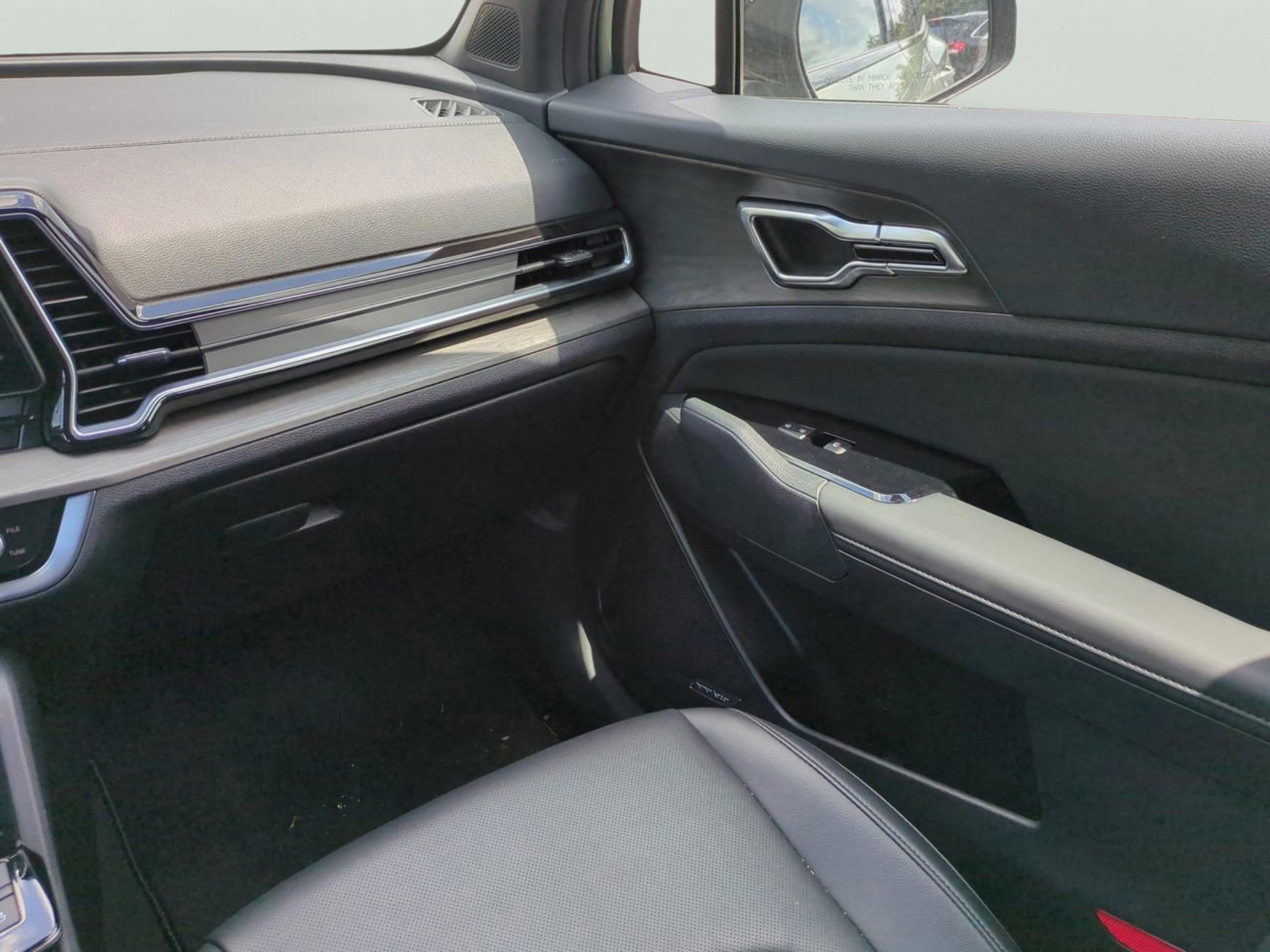 Certified Used 2025 Jungle Green/Ebony Black Roof Kia X-Pro Prestige image 15
