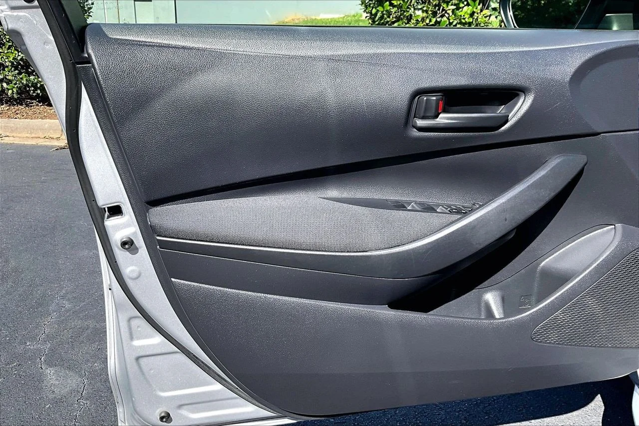 Certified Used 2022 Silver Toyota LE image 24