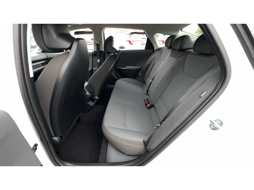 New 2026 Whi Kia LXS image 26