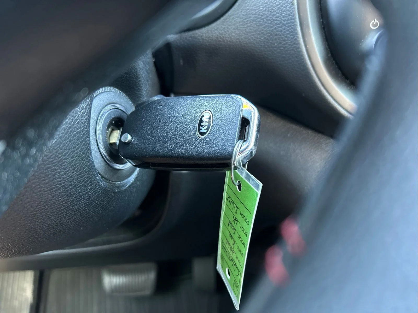 Used 2020 Sparkling Silver Kia LX image 18