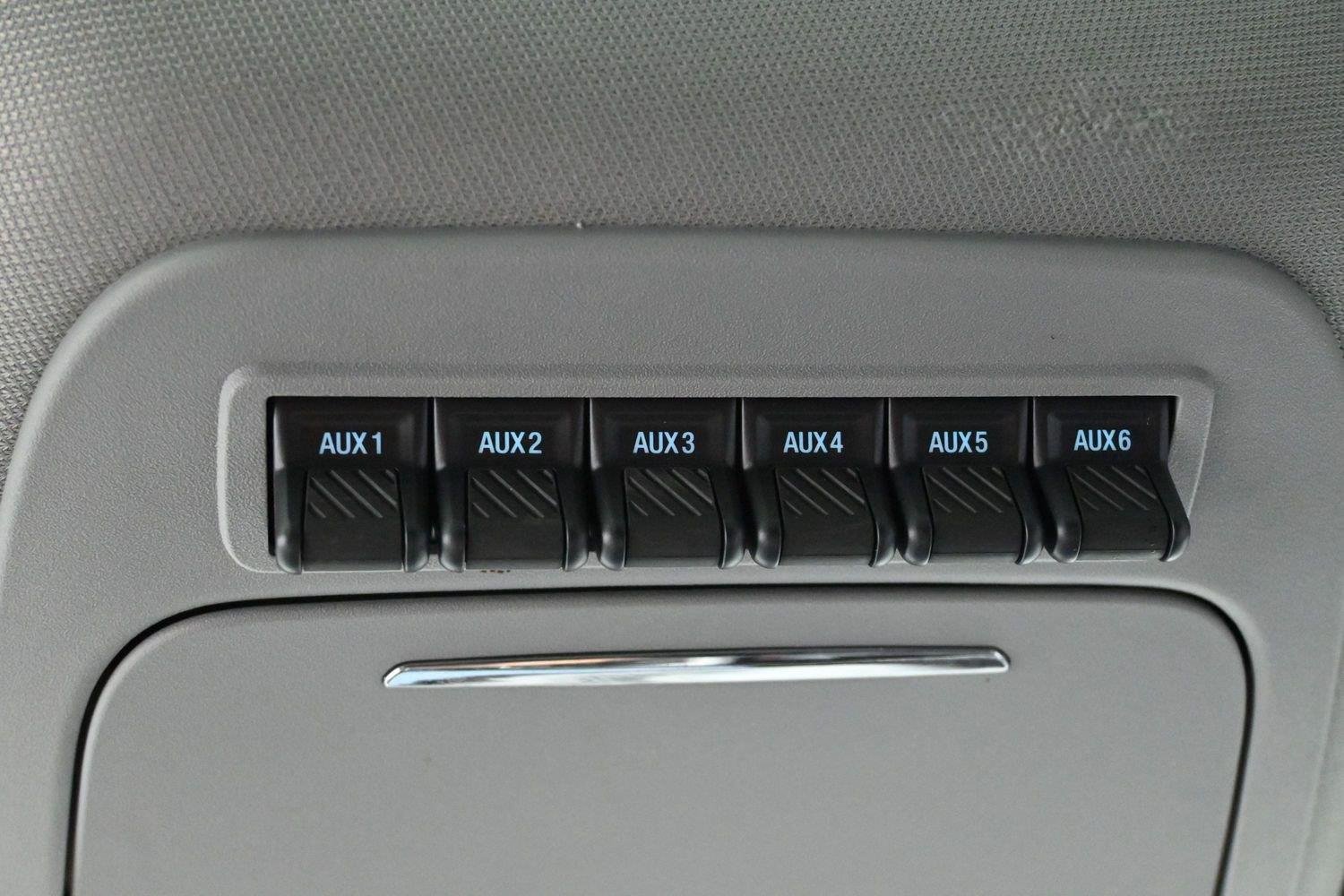 Used 2024 Glacier Gray Metallic Tri-coat Ford XL image 33