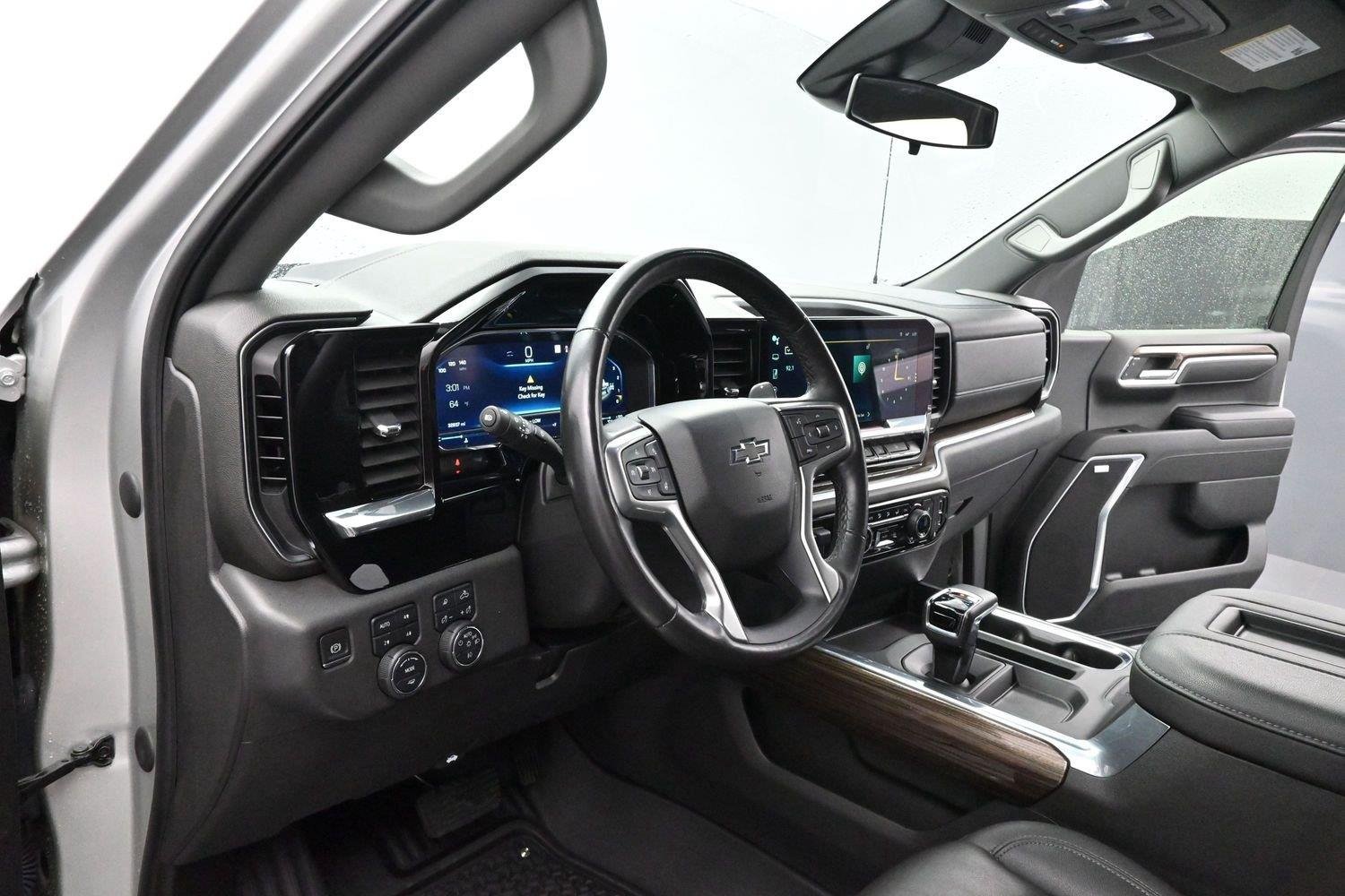 Used 2022 Silver Ice Metallic Chevrolet RST image 13