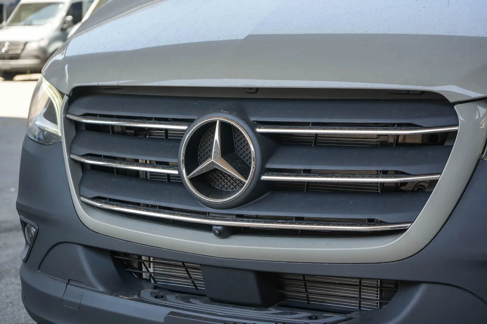 New 2026 Stone Gray Mercedes-Benz Passenger 144WB High Roof AWD 2.0L I4 Diesel Turbo image 6
