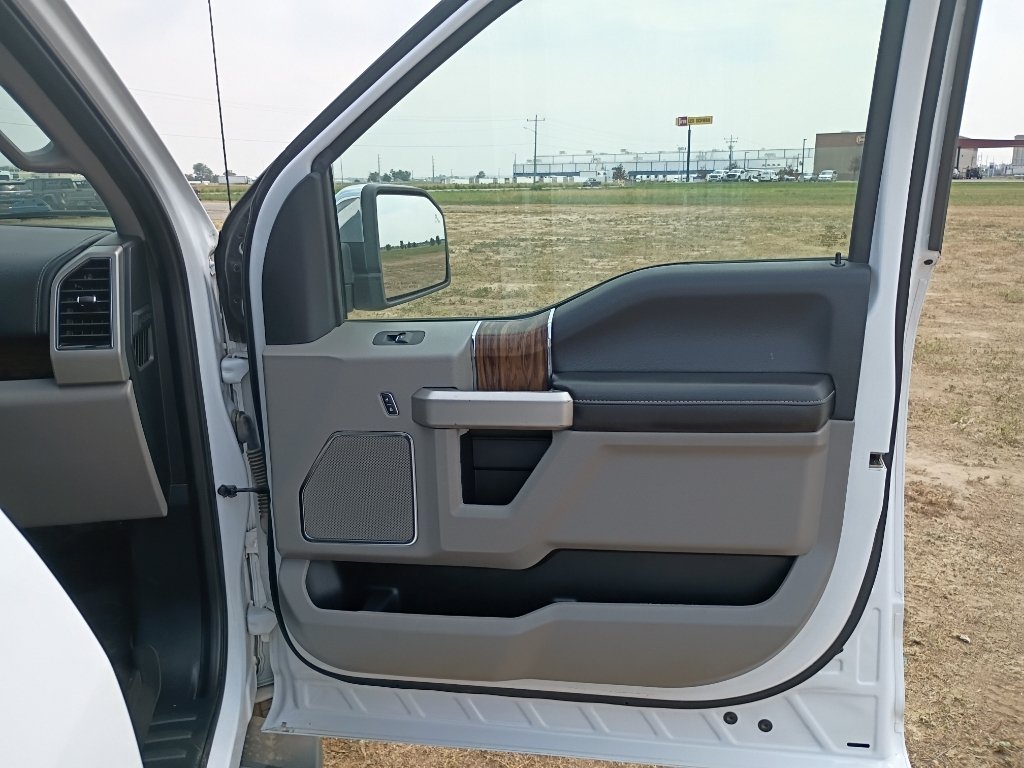 Used 2019 Oxford White Ford LARIAT image 9