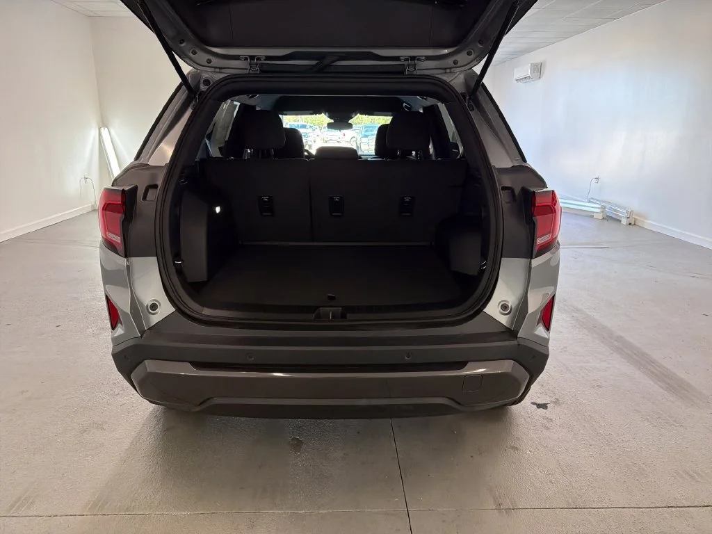New 2027 Sterling Metallic GMC Elevation image 7