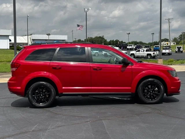 Used 2020 Red Dodge SE image 8