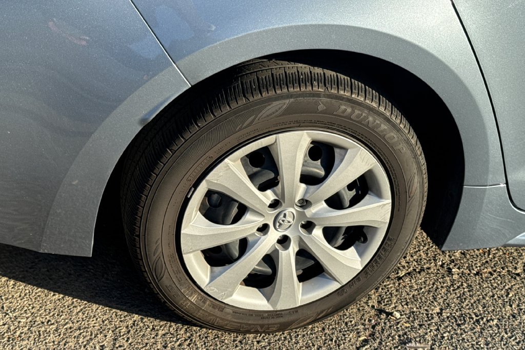 Used 2025  Toyota LE image 4