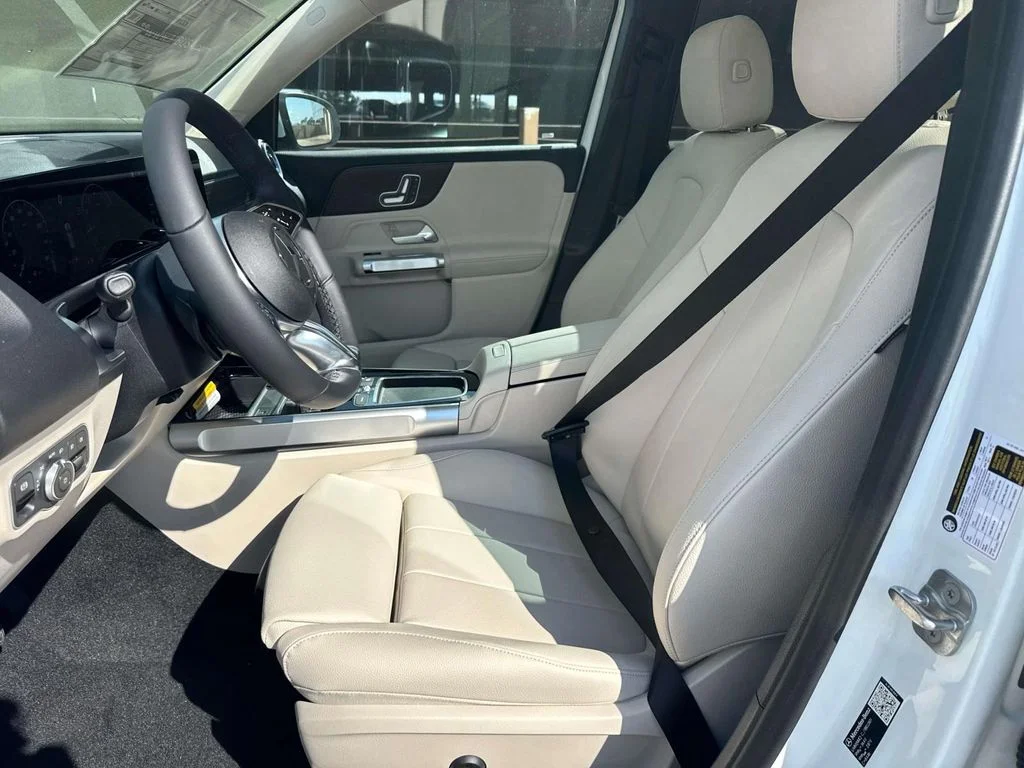 Certified Used 2026 White Mercedes-Benz GLB 250 image 9