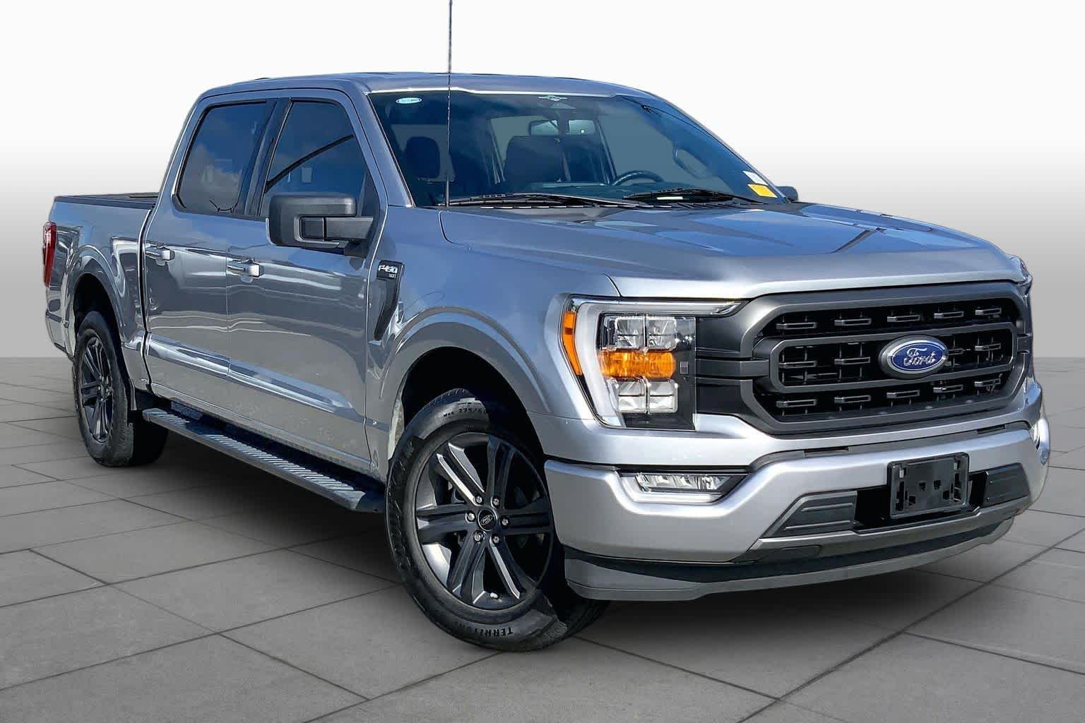 Used 2023 Iconic Silver Metallic Ford XLT image 3