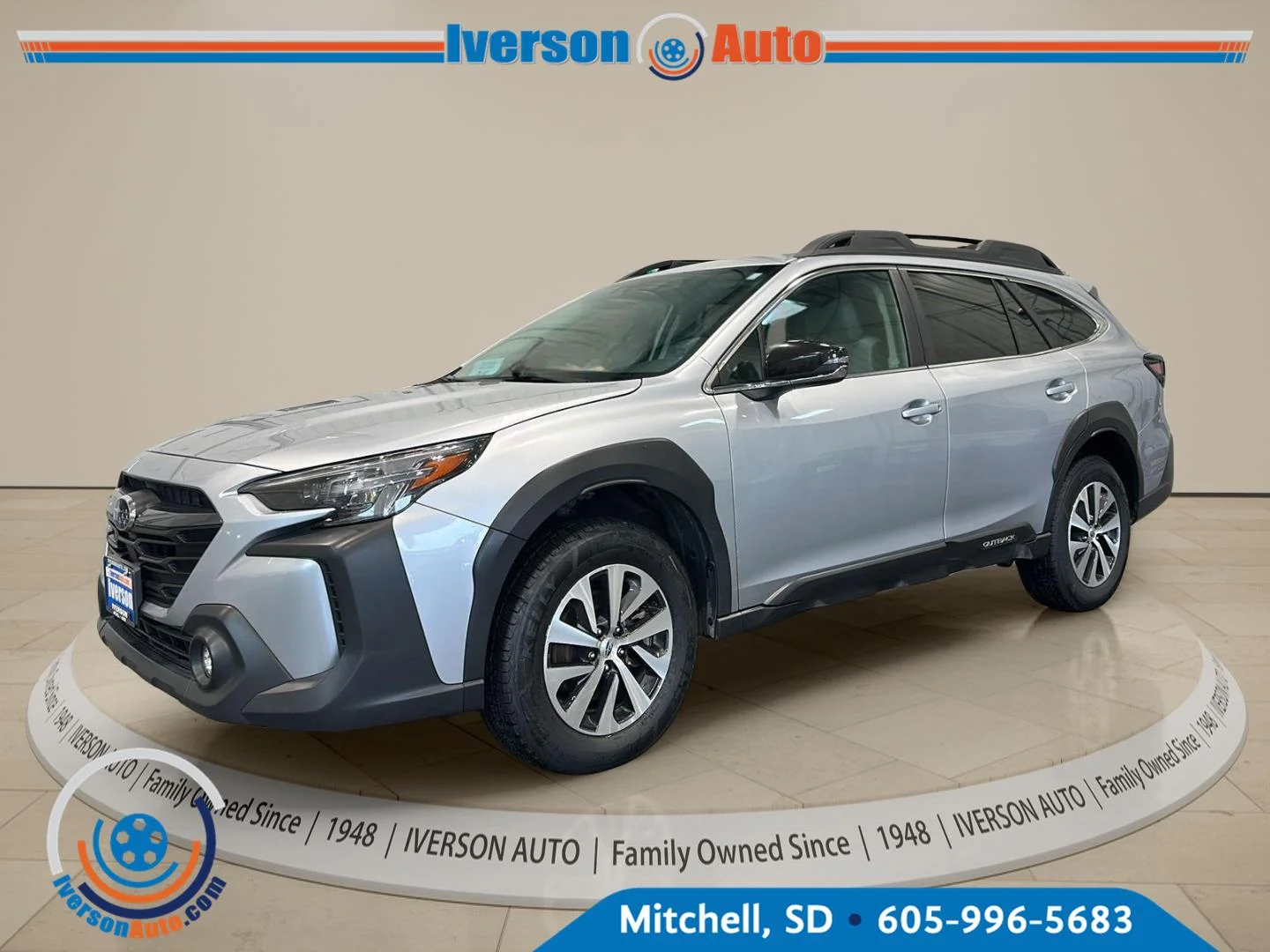 Used 2025 Ice Silver Metallic Subaru Premium image 3