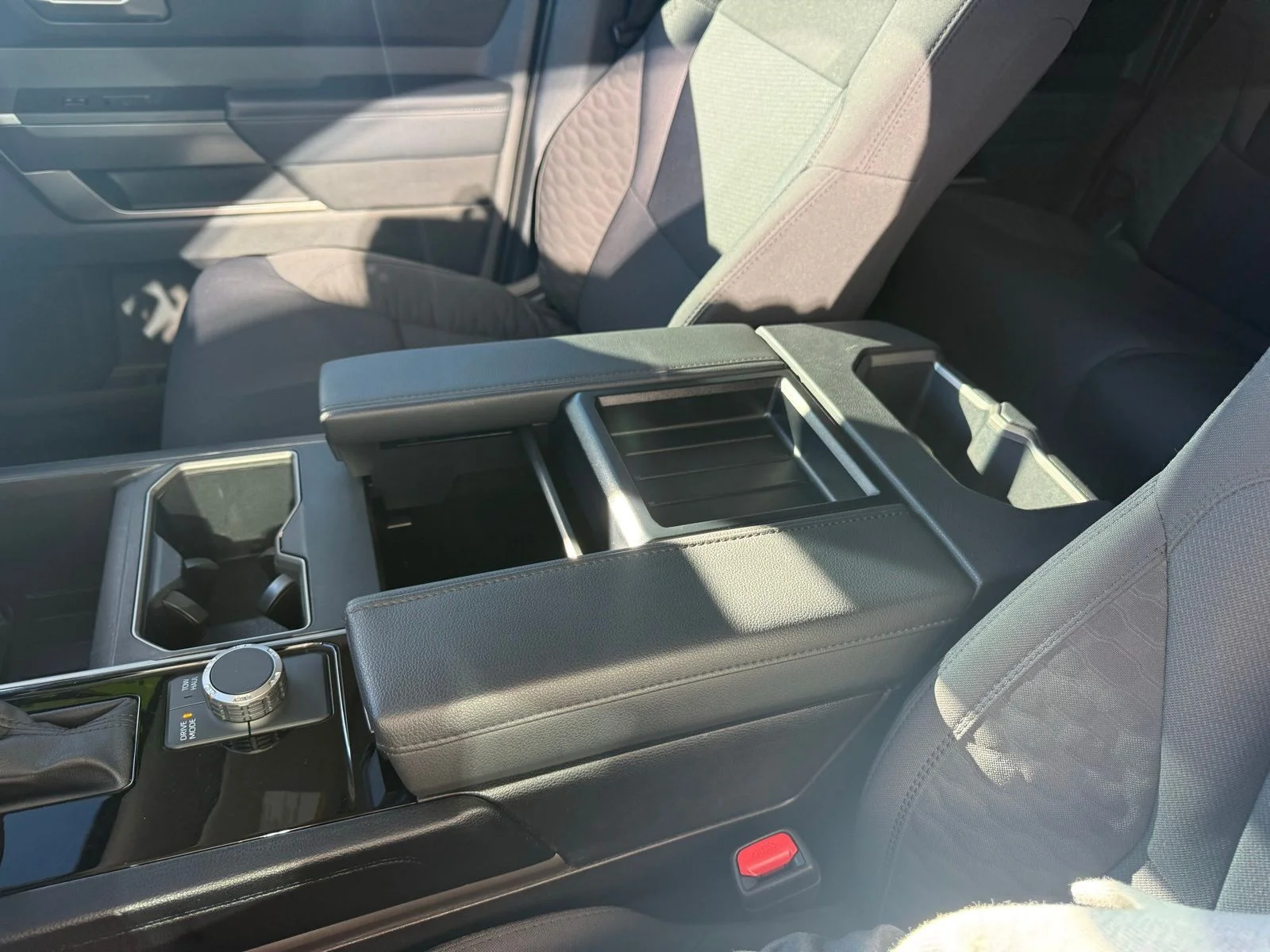 2024 Toyota Tundra SR5 - Photo 17