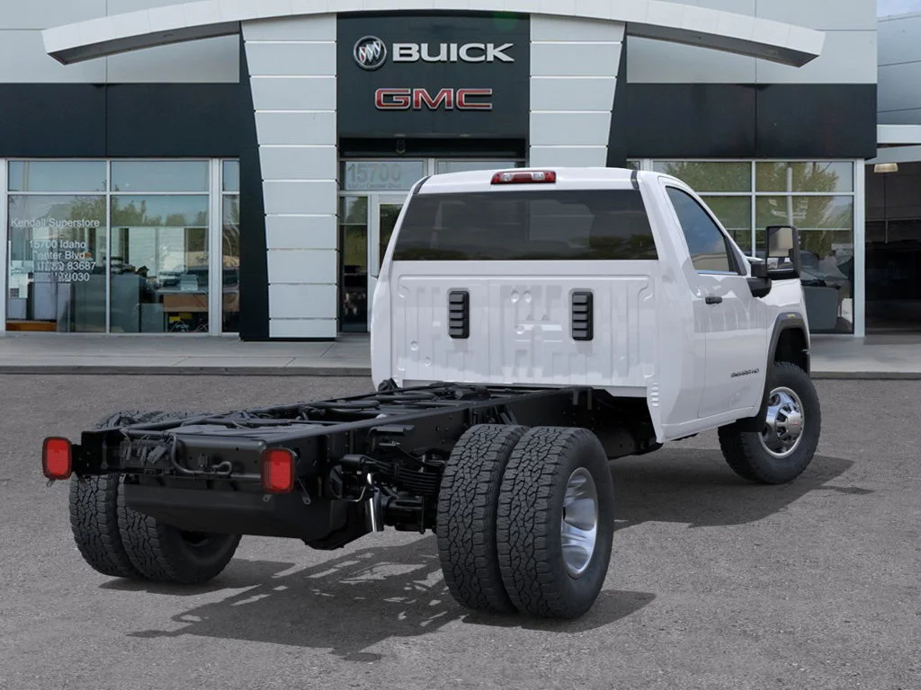 New 2026 Summit White GMC Pro image 4