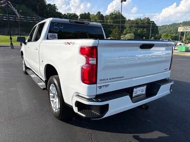 Used 2026 Summit White Chevrolet RST image 5