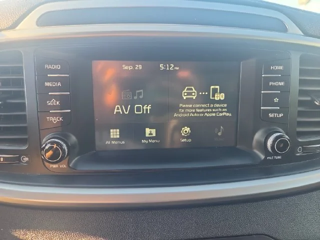 Used 2020 Silver Kia S image 28