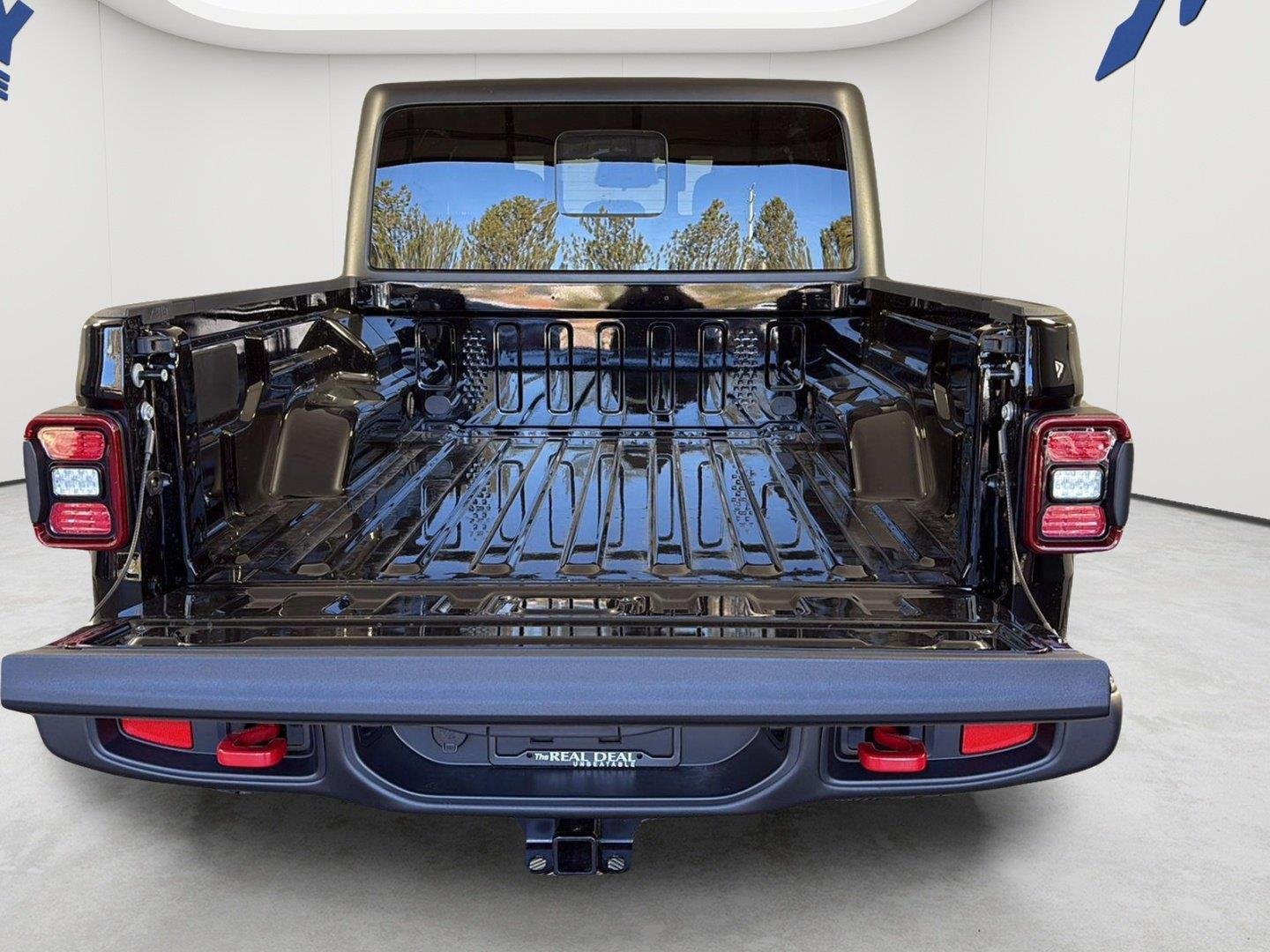 New 2026 Black Clear-Coat Exterior Paint Jeep Rubicon image 7