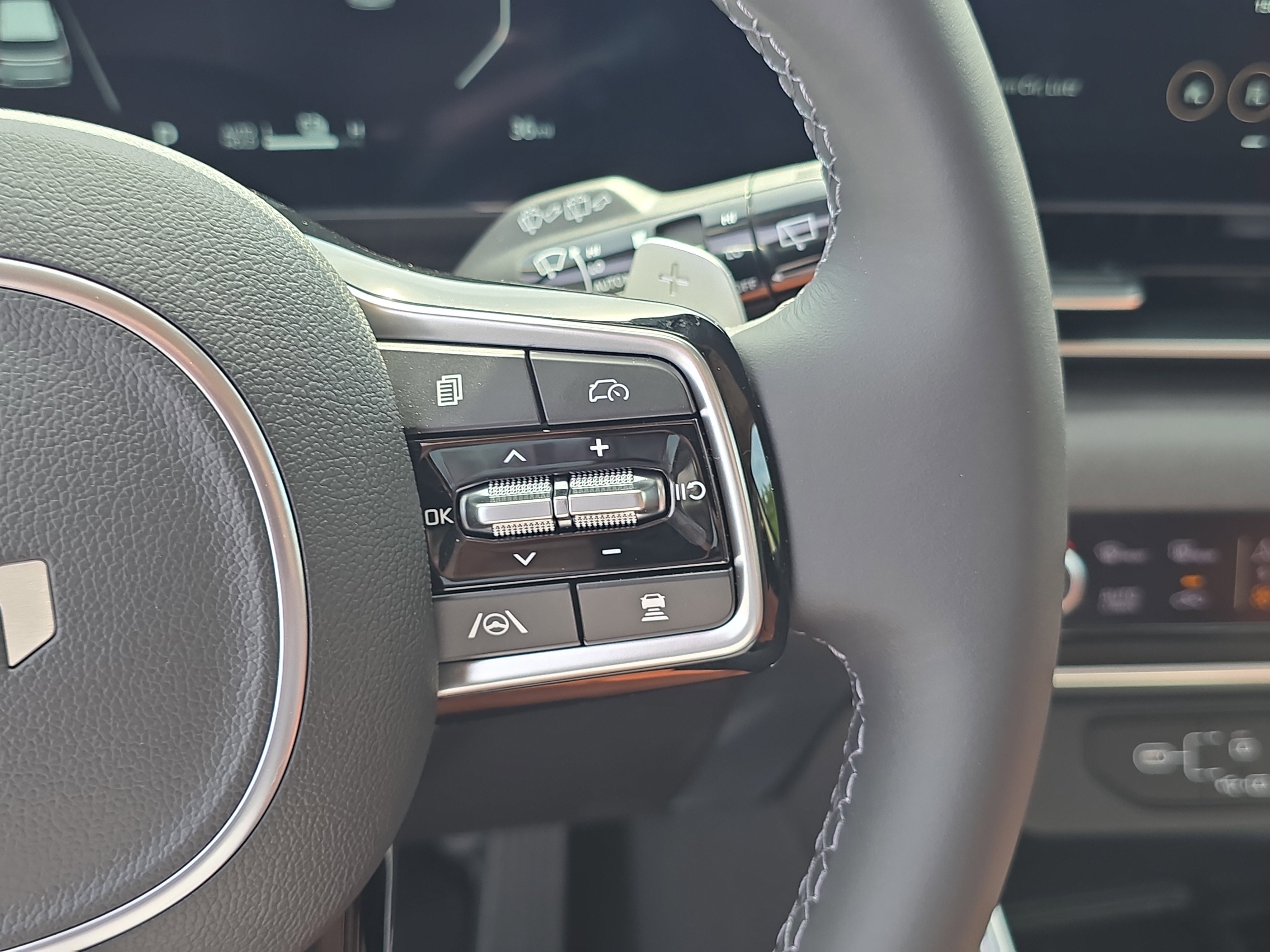 New 2026 Aurora Black Pearl Kia SX image 34