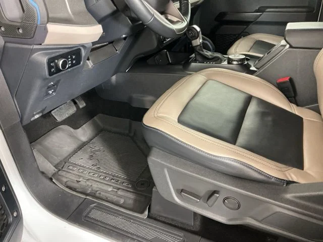 Used 2024 White Ford Wildtrak image 17