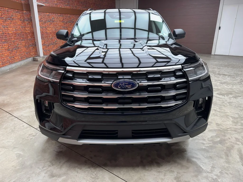 New 2026 Agate Black Metallic Ford Active image 7