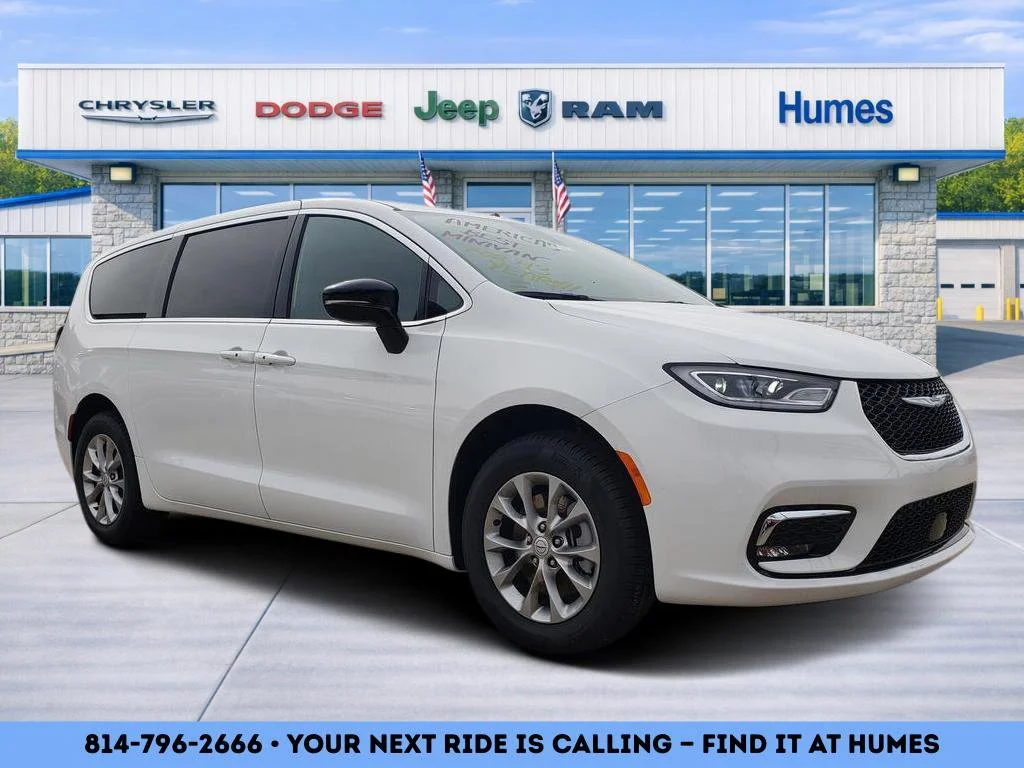 2026 Chrysler Pacifica Select AWD's photo