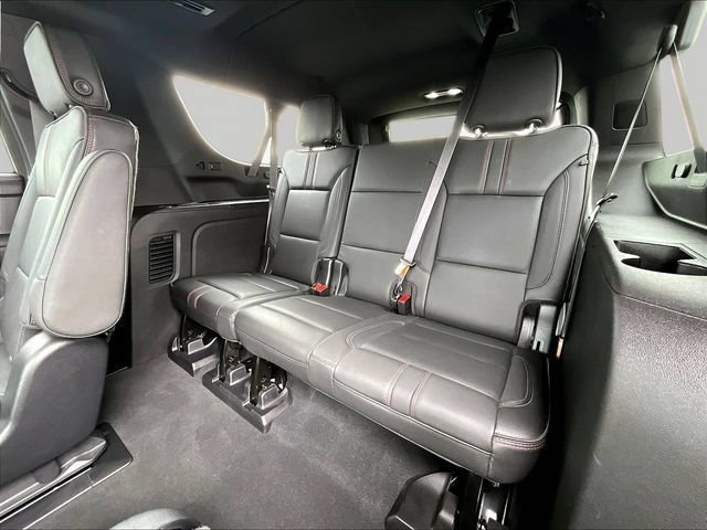 Used 2022 SUMMIT WHITE Chevrolet RST image 17