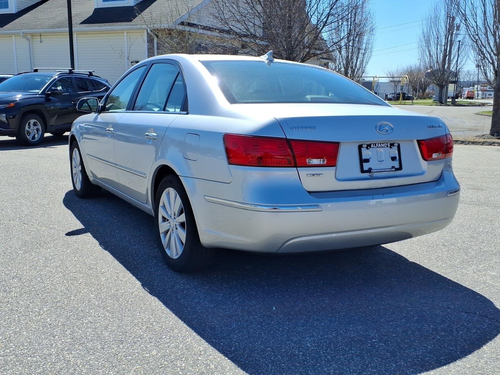 Used 2009 Bright Silver Hyundai Limited image 6