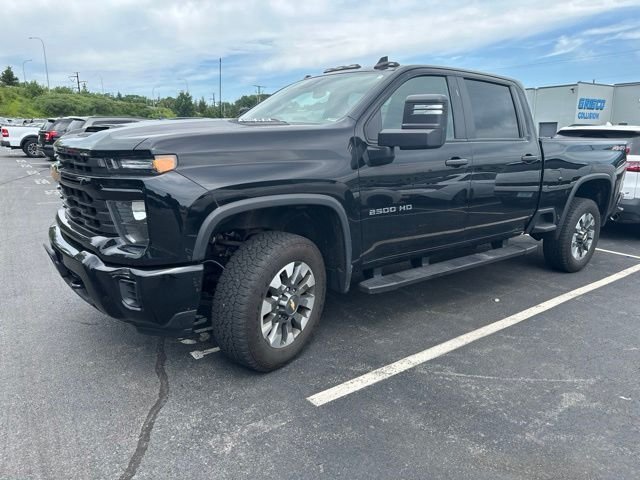 Used 2024 Black Chevrolet Custom image 3