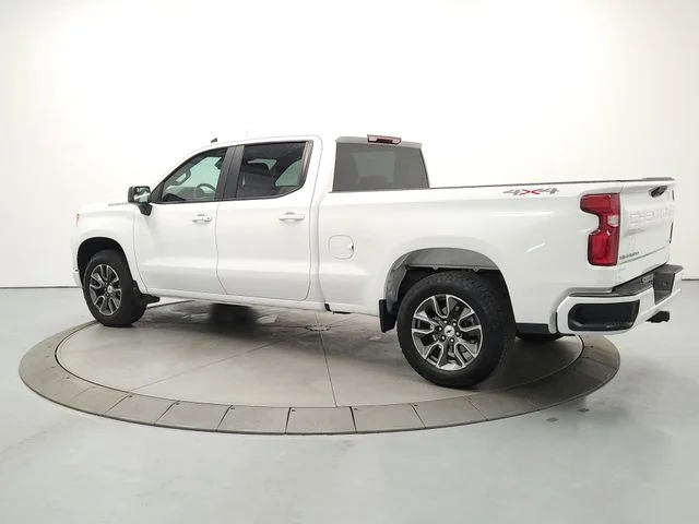 Used 2025 White Chevrolet RST image 5