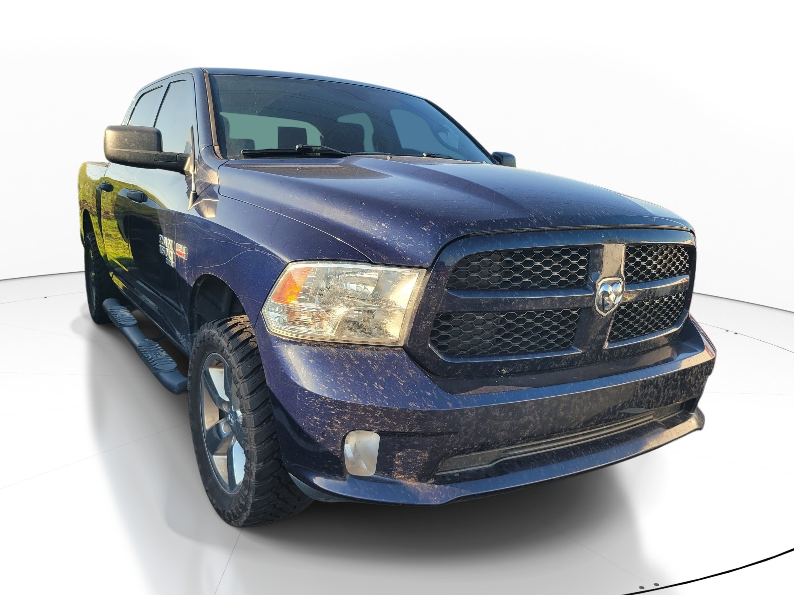 Used 2019 True Blue Pearlcoat Ram Express image 1