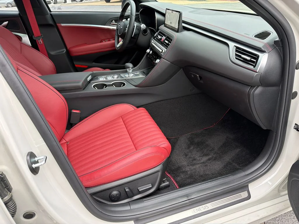 Used 2025 Gray Genesis 2.5T image 13