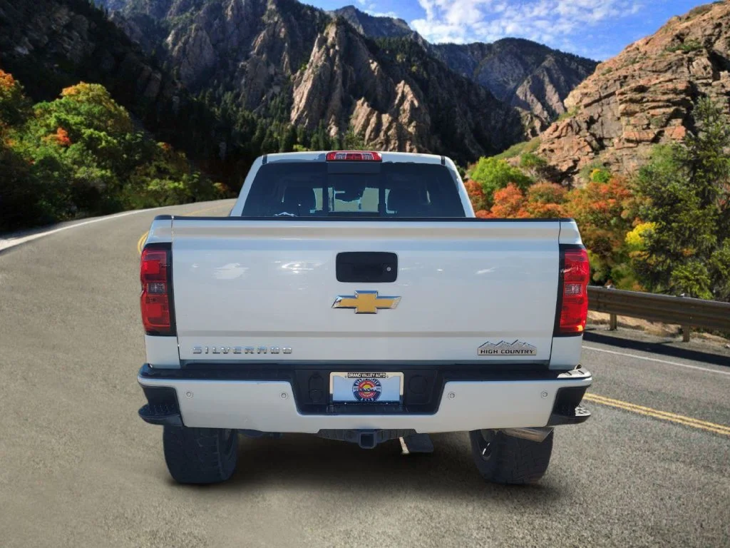 Used 2014 White Chevrolet High Country image 4
