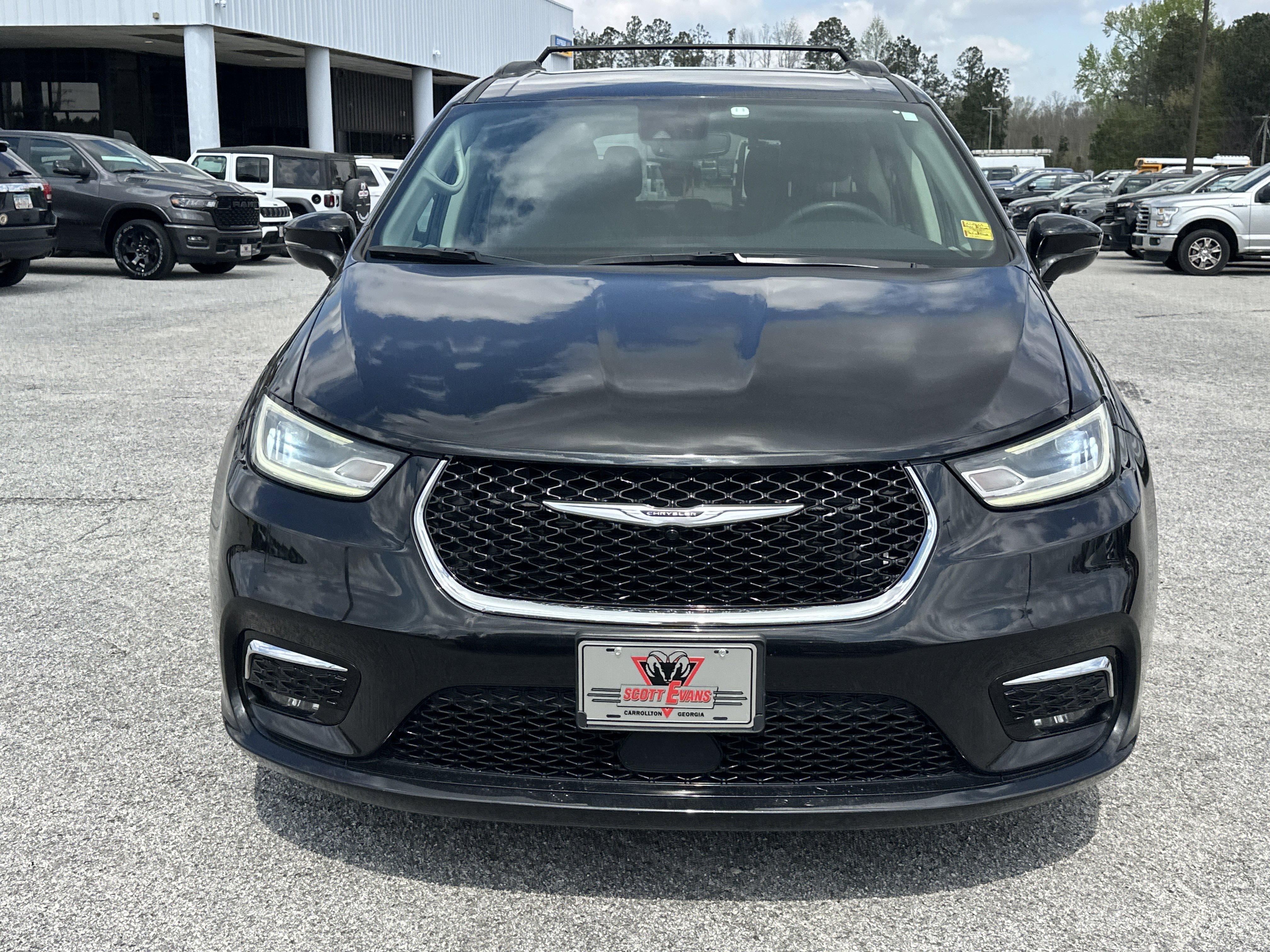 Used 2022 Chrysler Pacifica Touring L with VIN 2C4RC1BG8NR191002 for sale in Carrollton, GA