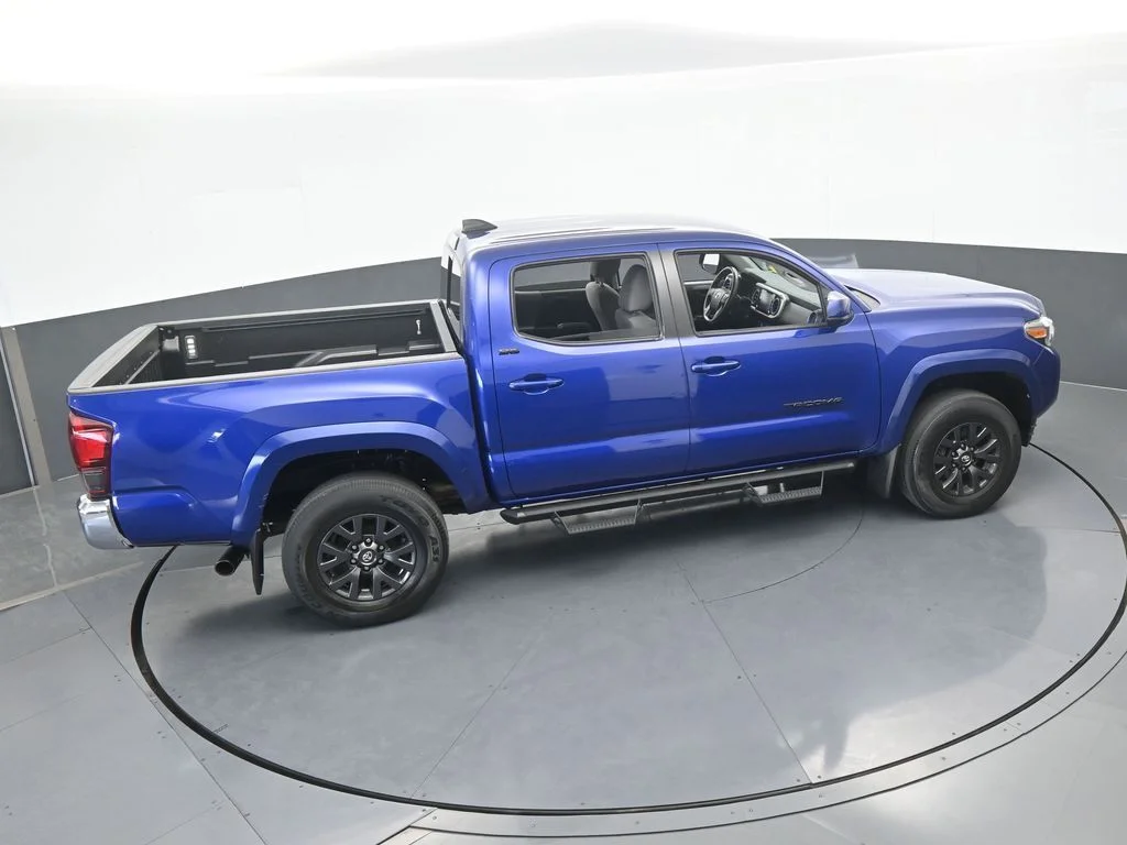Used 2022 Blue Toyota SR5 image 47