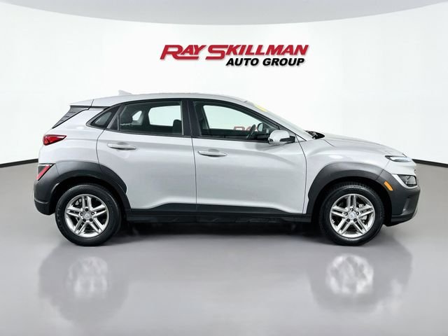 2023 Hyundai Kona SE - Photo 8