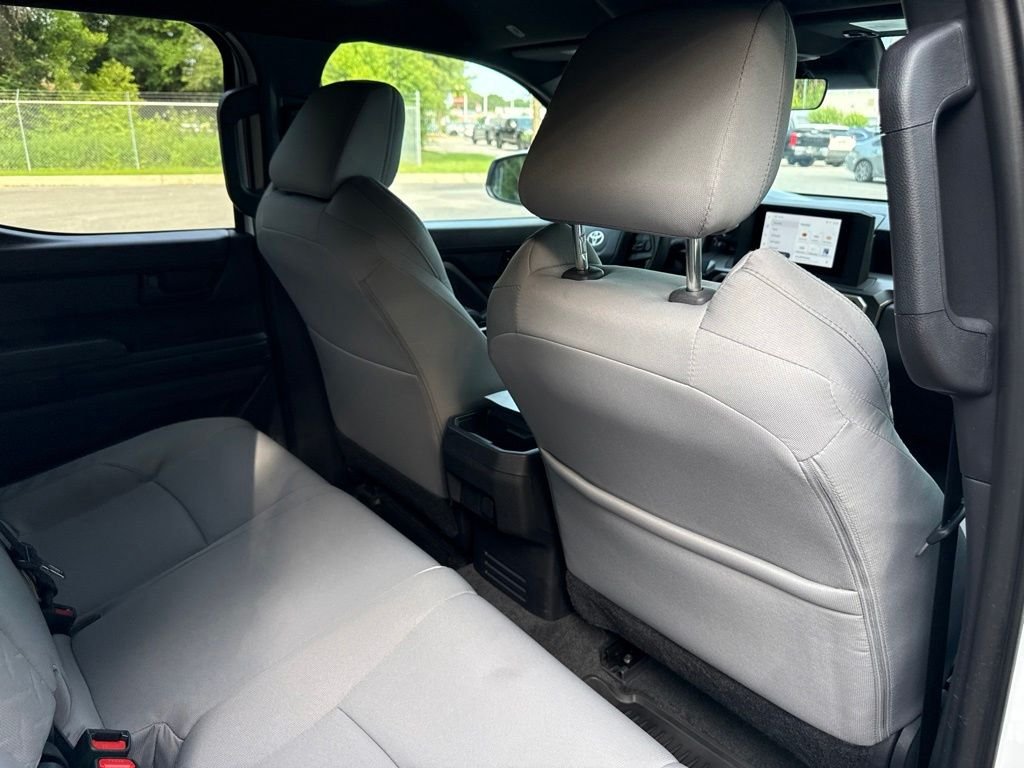 2025 Toyota Tacoma SR5 - Photo 13