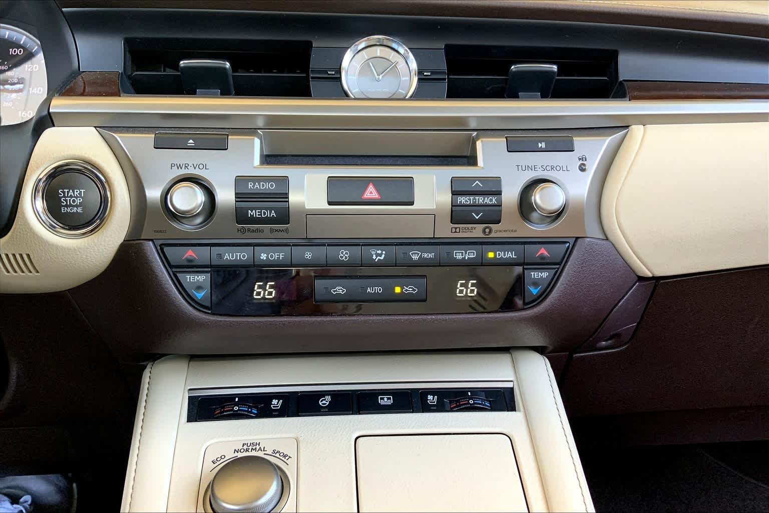 Used 2018 Matador Red Mica Lexus  image 27