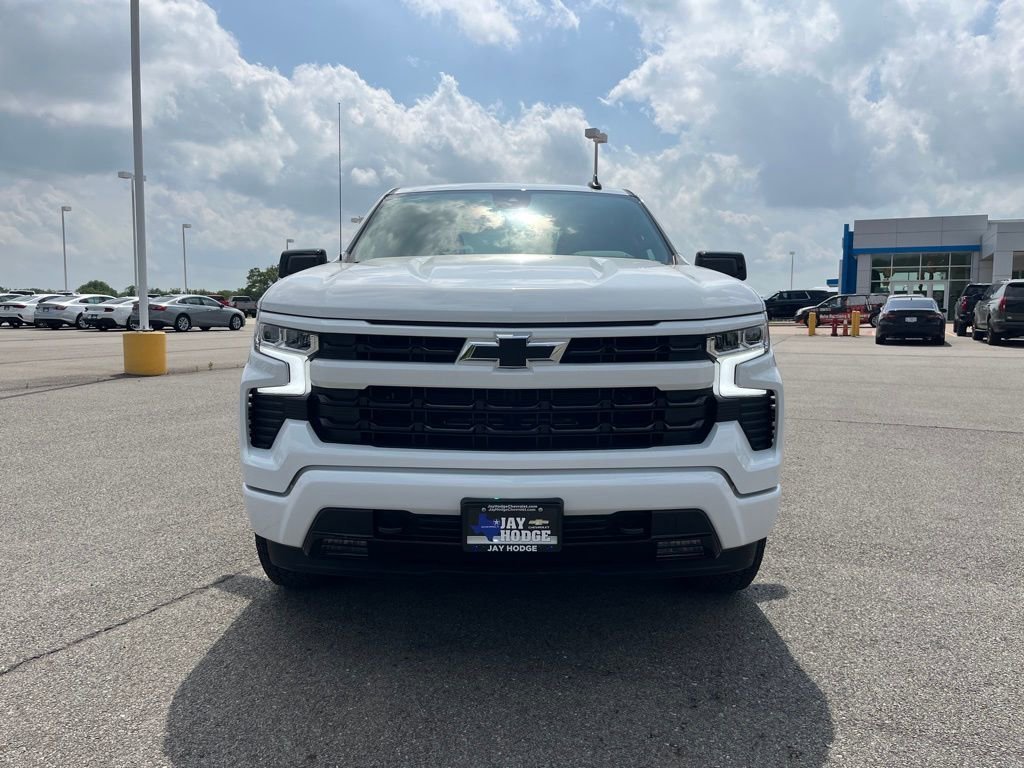 New 2026 Summit White Chevrolet RST image 8