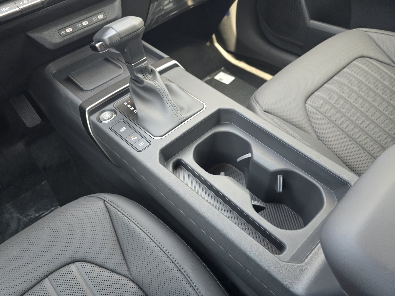 New 2027 Aurora Black Pearl Kia X-Line S image 9