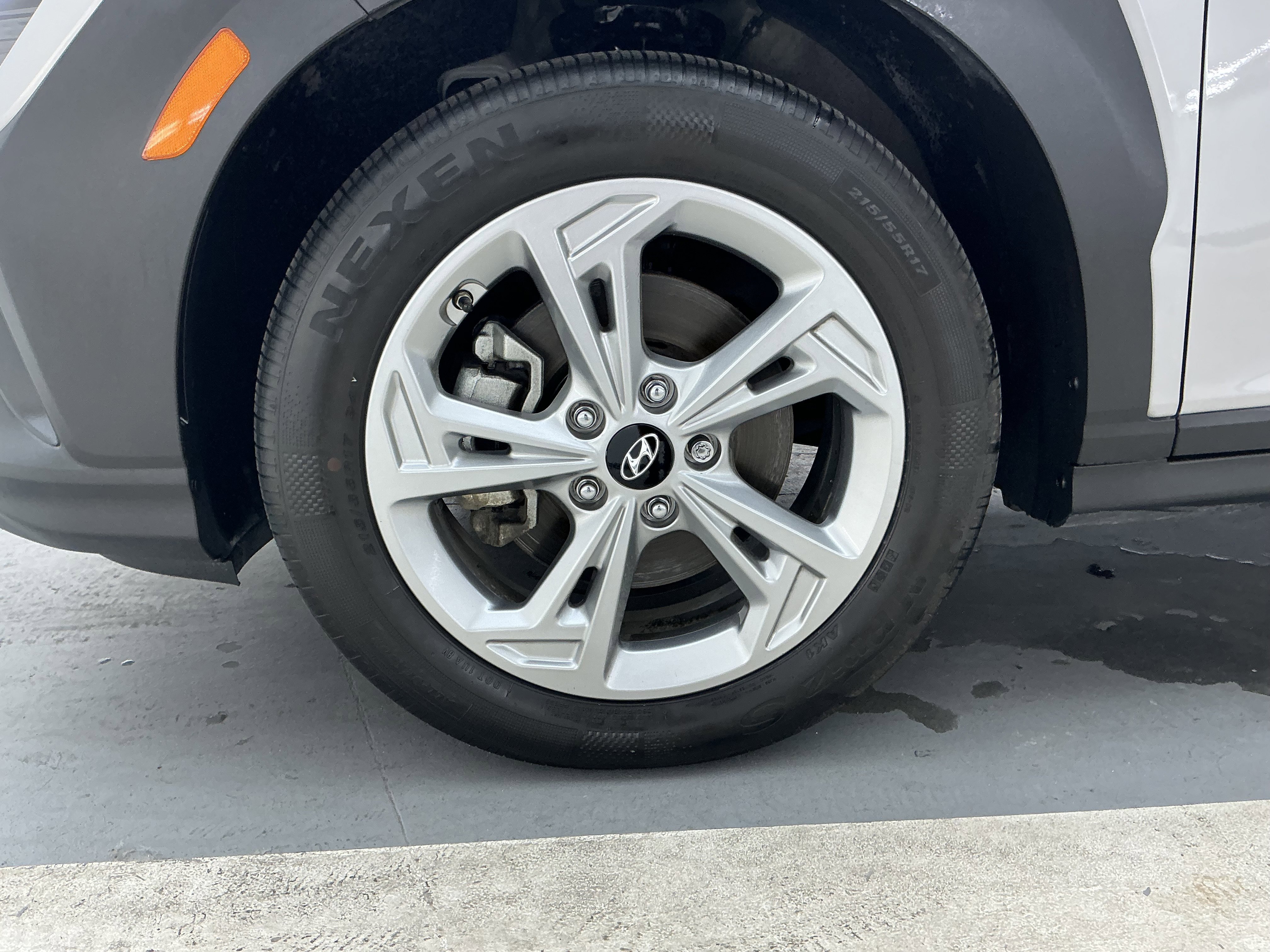 Used 2023 Cyber Silver Hyundai SEL image 18