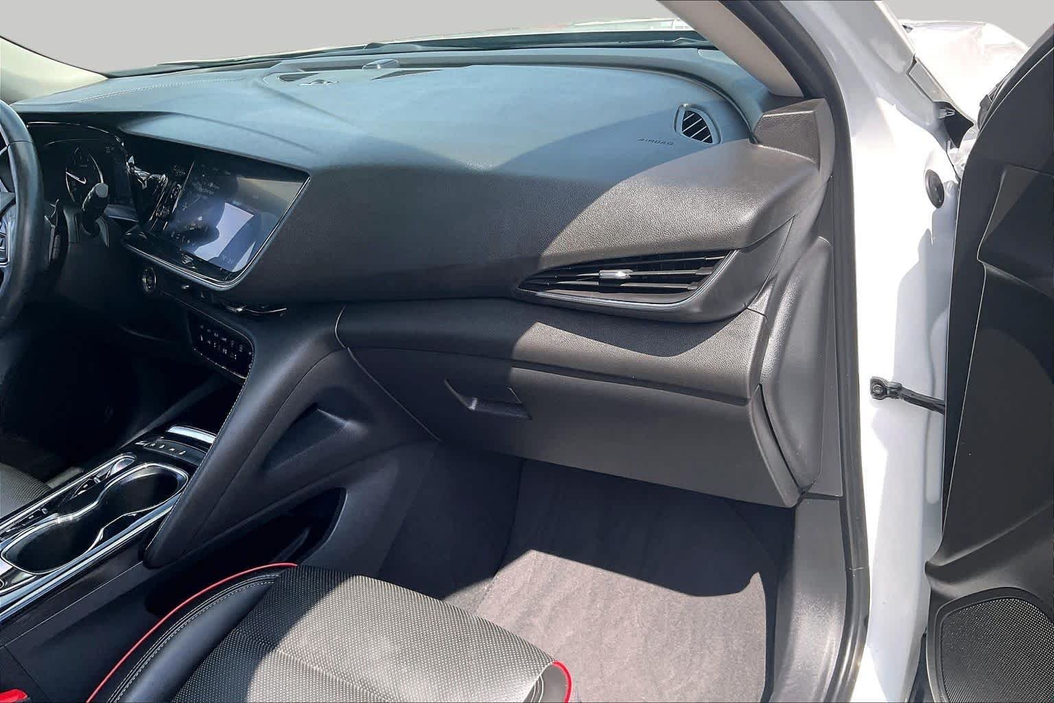Used 2023 White Frost Tricoat Buick Essence image 36