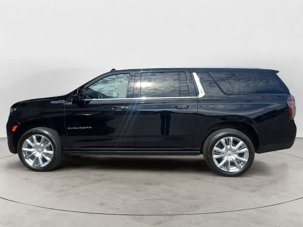 Used 2024 Black Chevrolet High Country image 8